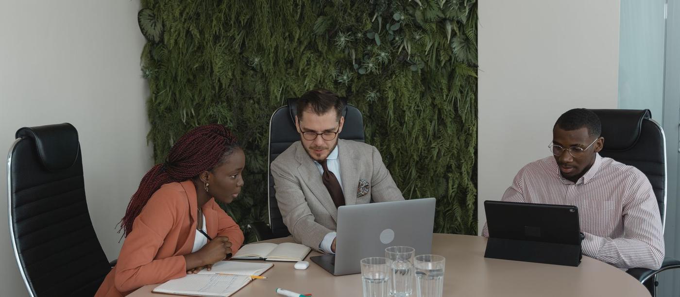 Réunion de travail entre professionnels